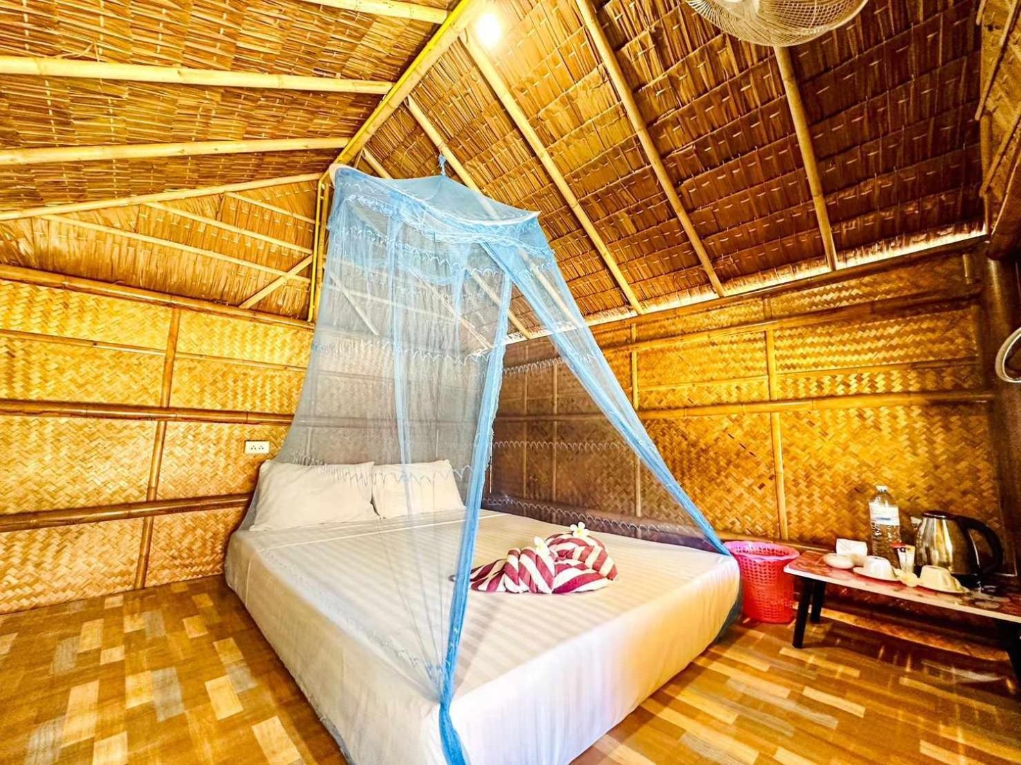 Готель Check In Lanta Ко-Ланта Екстер'єр фото